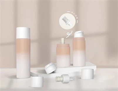 Flacone con pompa airless nera